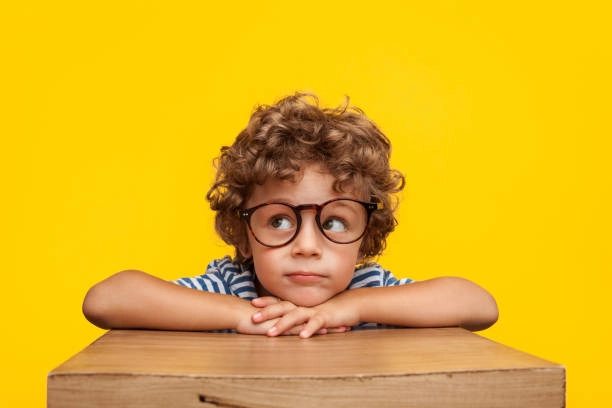 Die wichtigsten Faktoren, die Sie bei der Auswahl eines Kinderbrillenleveranstalters berücksichtigen sollten